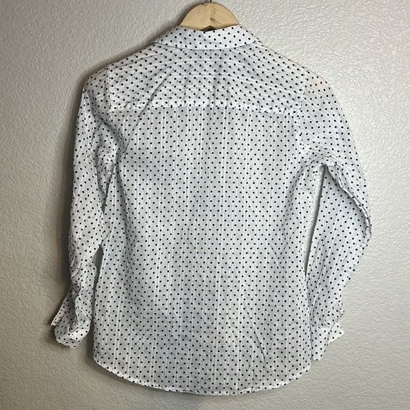 Foxcroft Semi-Sheer Polka Dot Button Down Size 2 - Picture 4 of 5